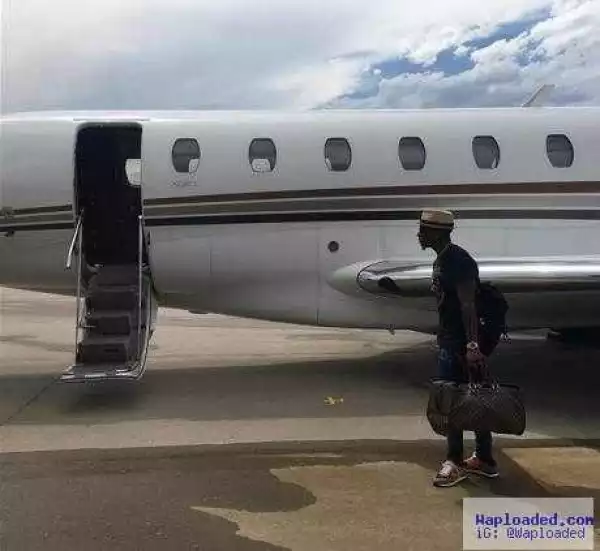 Davido And His Guy’s Fly Private Jet To LA For A Show (Photos)